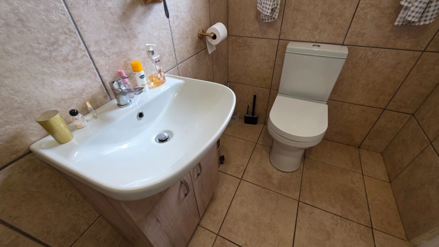 3 Bedroom Property for Sale in De Bakke Western Cape